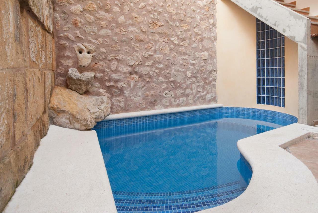 Casa Aina, 15 Feriehus *